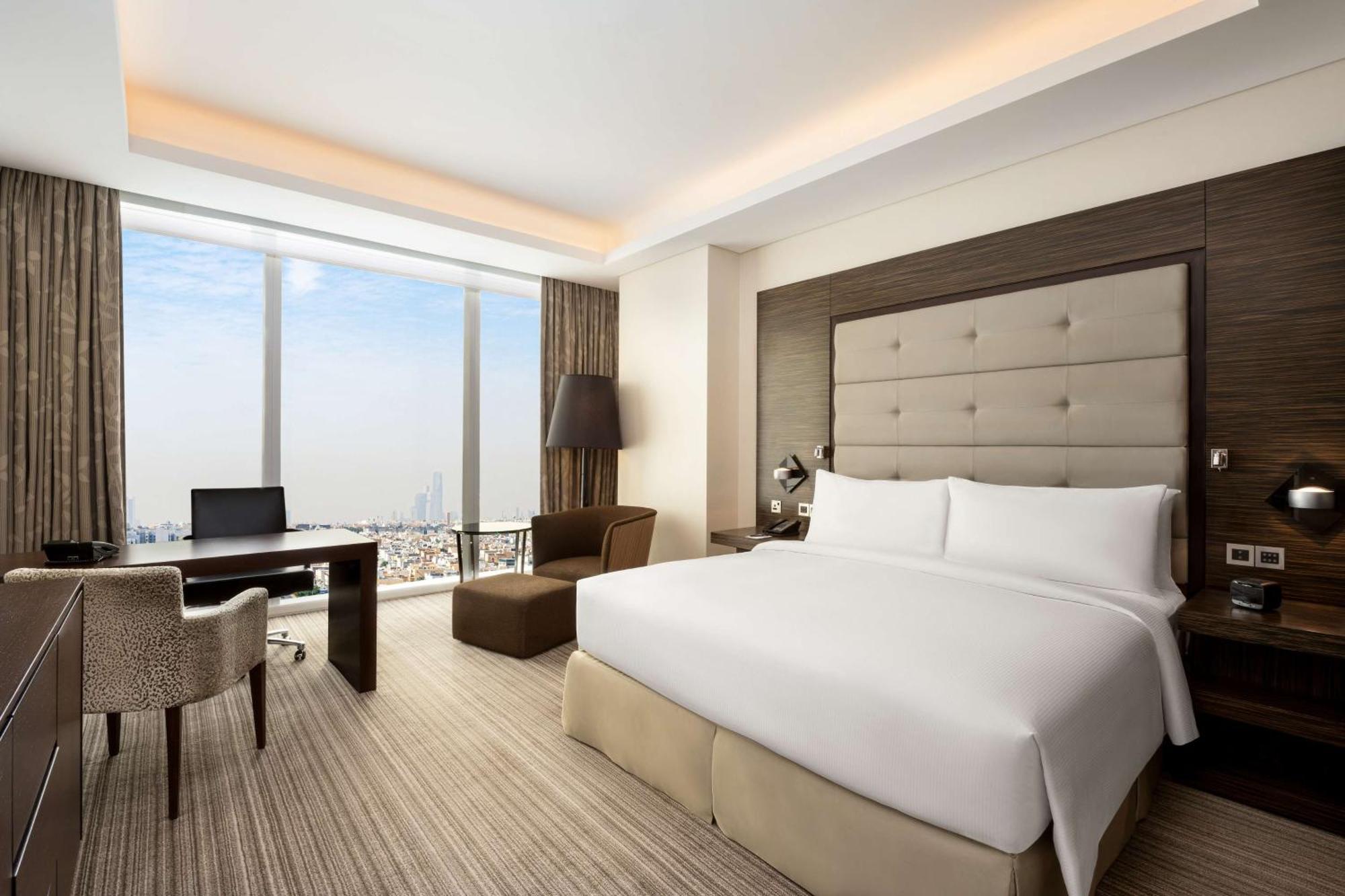 Hilton Riyadh Hotel & Residences エクステリア 写真 Deluxe King